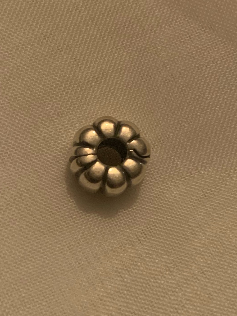 Authentic Pandora Ribbed Clip Charm (Model #790163). - Picture 2 of 3
